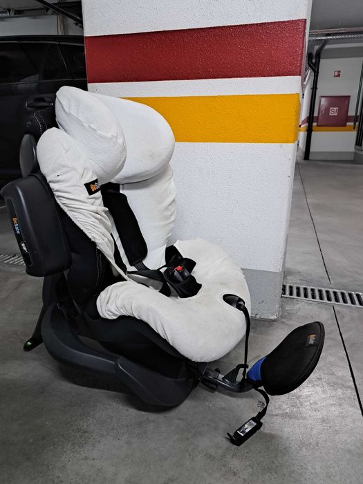 Cadeira auto Besafe iZi PLus i-Size contra a marcha