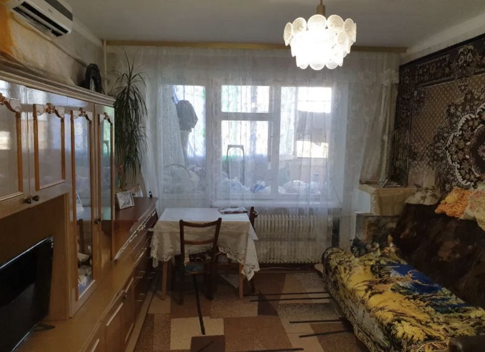 Продам 1 ком квартиру на Тополе!