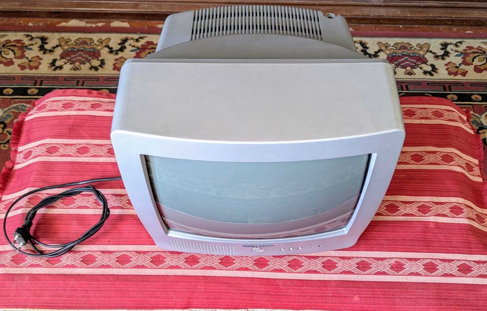 Televisão TV CRT AG Electronics 14" com comando original – Funcional