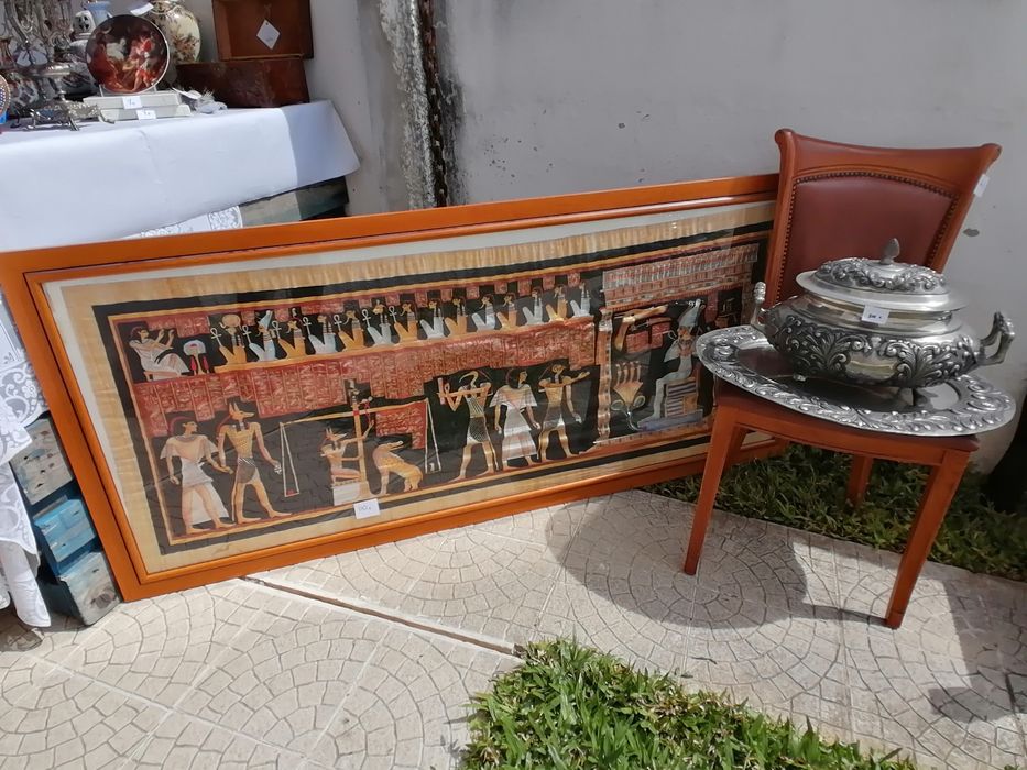 Várias antiguidades e artigos de decoração