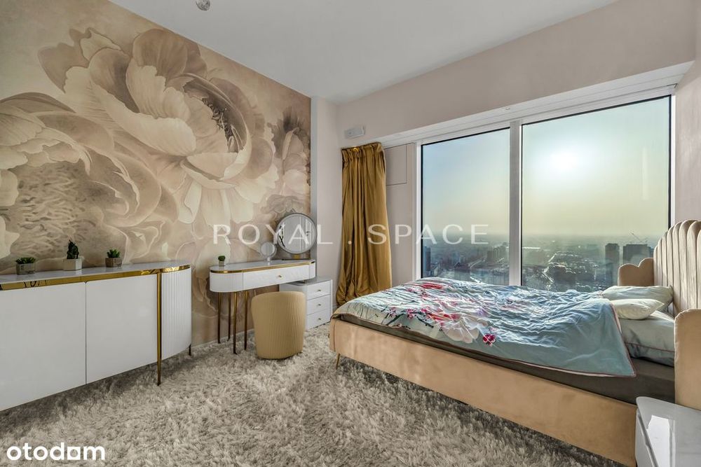 Stunning High-Floor Apartment | Złota 44