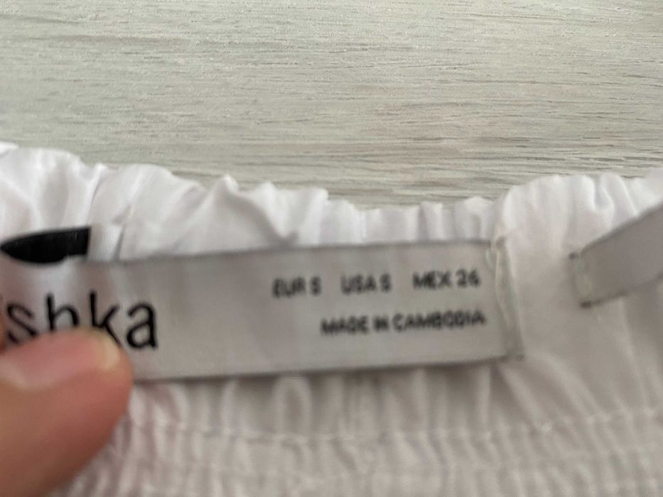 spodnie białe Bershka
