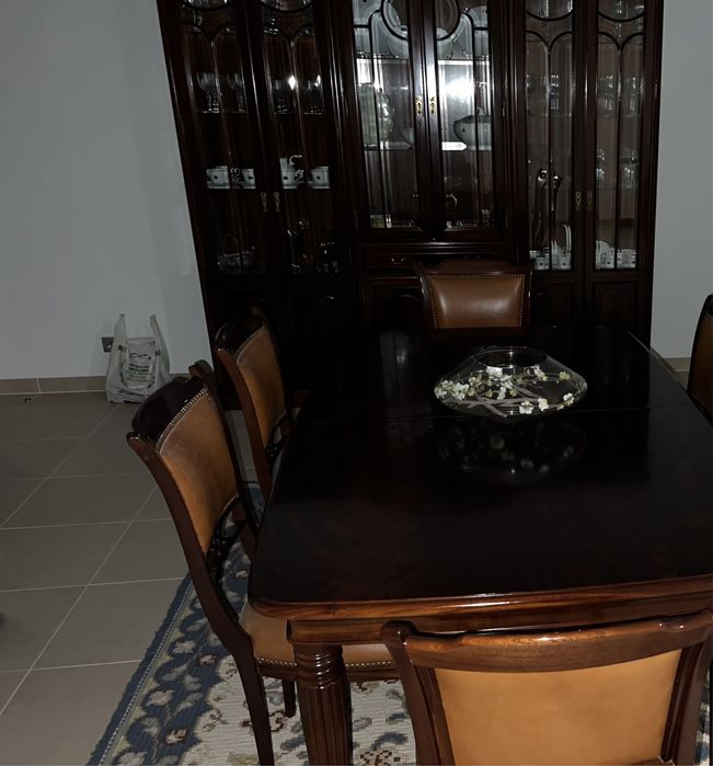 Mesa Clássica de Madeira Maciça c/Tamanho Ajustável