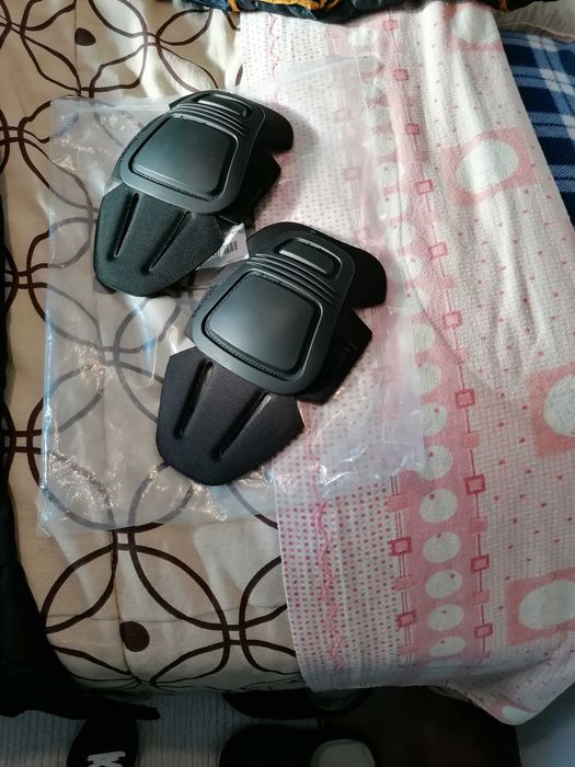 Calças Táticas Homem Novas ( Tamanho 34 / Contém Joelheiras )