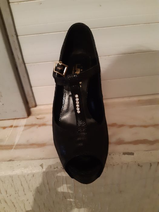 Sandálias tam 34 - Pele