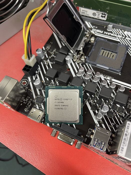Процесор Intel Core i7-10700K 3.8GHz / 16MB /s1200