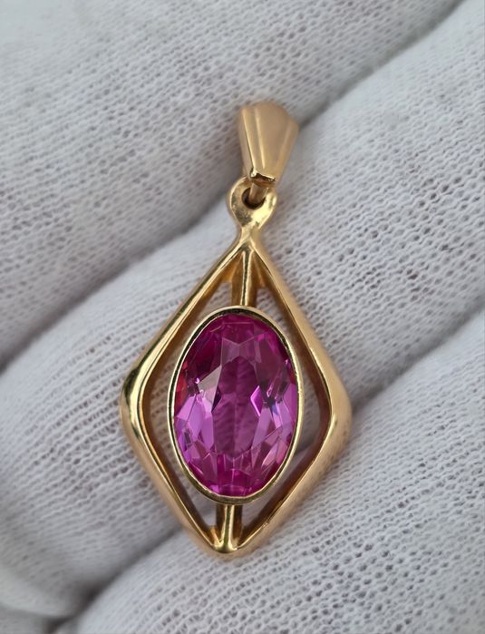 Золотой кулон с аметистом Ссср.