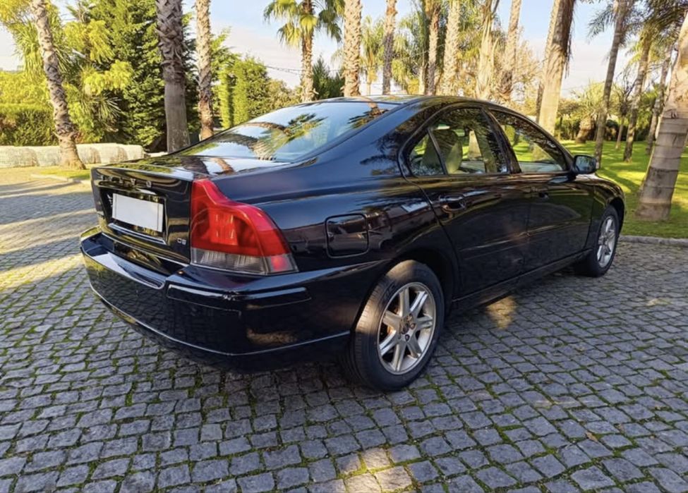 Volvo S60 2400D5 185cv