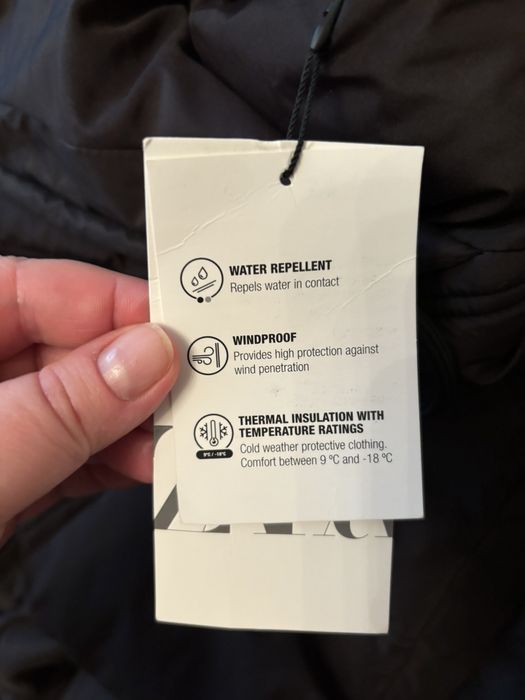 Курточка Zara  M нова