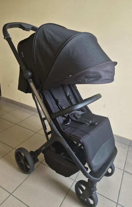 Продам прогулянковий візок Carrello Nova