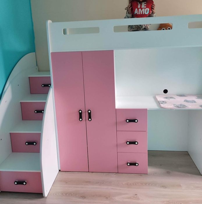 Łóżko piętrowe dla dziewczynki