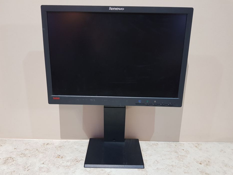 Monitor LCD LENOVO LT1952PWD 19''