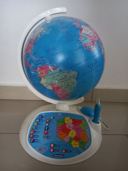 Globus interaktywny Clementoni