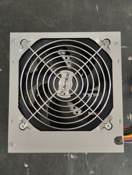 Fonte ATX UNYKA Power Supply64738485779585121