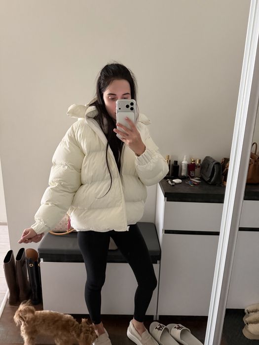 Пуховик тепленький білий. Розмір хс-с