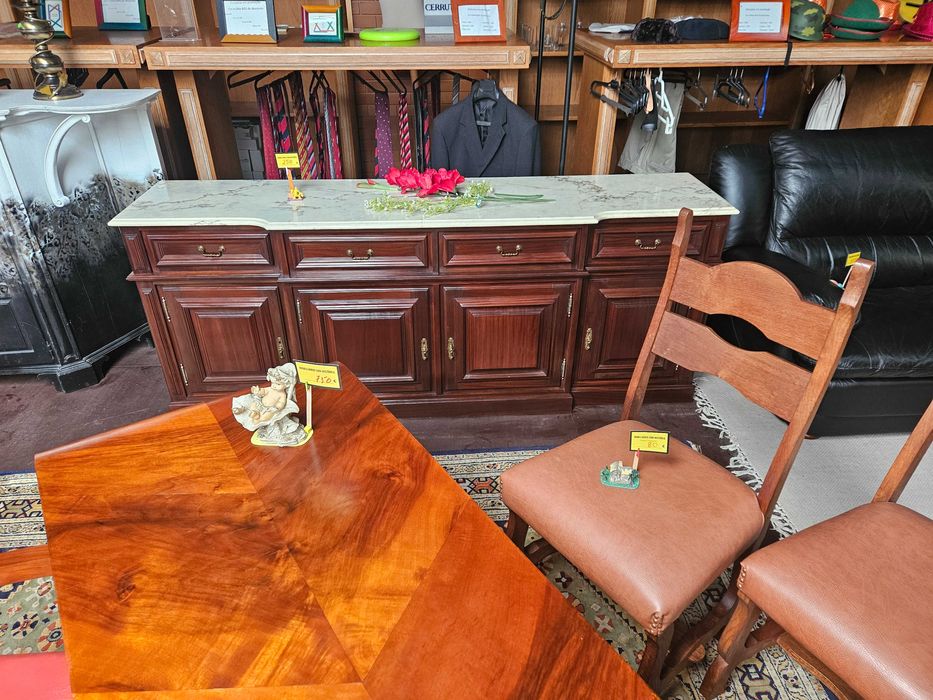 Aparador em madeira com tampo em pedra - óptimo bom estado geral