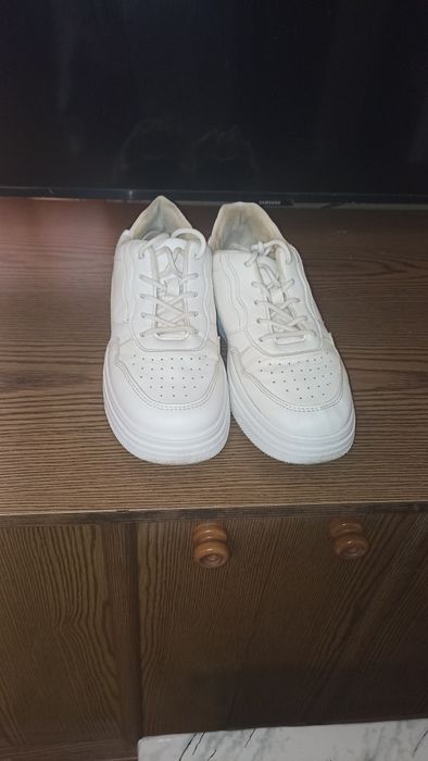 Кроссовки,кеды 38 размер+обувь в подарок