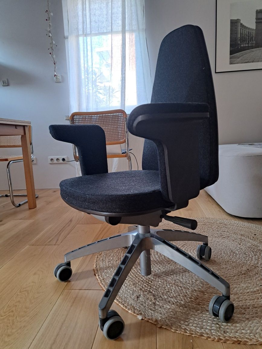 Krzeslo do biurka Ikea Jerrik filcowe fornirowane Krakow agiewniki Borek Fa cki OLX.pl