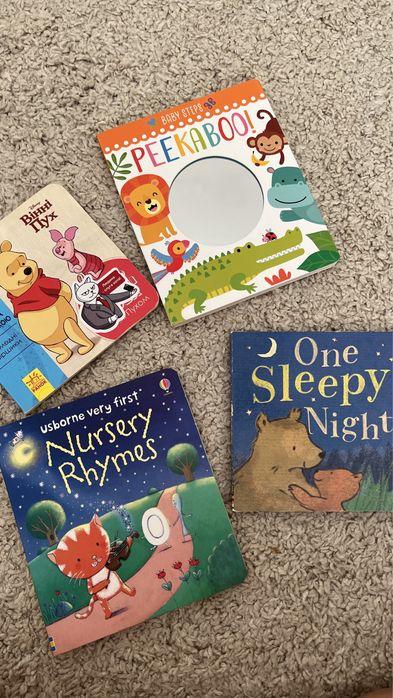 Лот книг англійською мовою