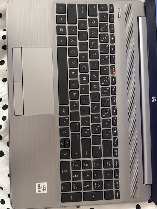 Portátil HP 250 G8
