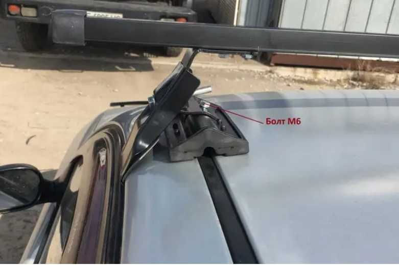Автомобильный багажник на крышу автомобиля  поперечины, рейлинги