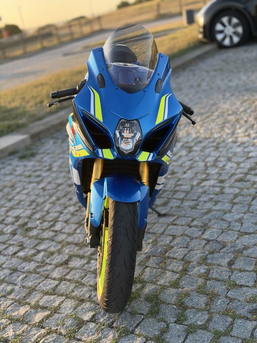 Suzuki Gsxr 1000R versão R  com 210 cv