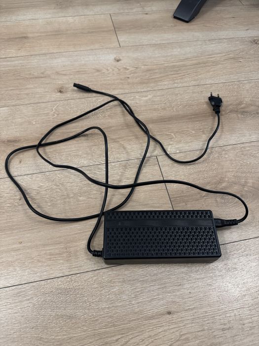 Ładowarka do kukirin g2 master