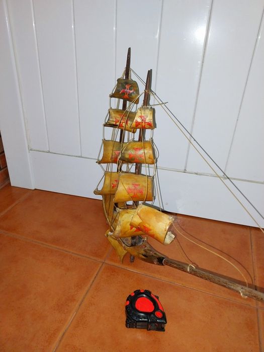 Caravela Antiga em Chifre de Animal