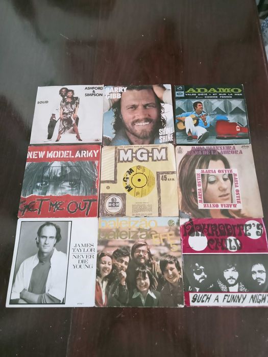 75 Singles em bom estado sem riscos Capas como novas,
