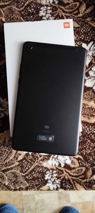 Xiaomi Mi Pad 4 планшет в хорошому стані