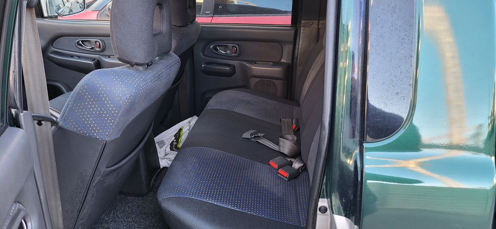 Mitsubishi L200 4X4 com 136 cavalos National apenas um dono com 139.000 km