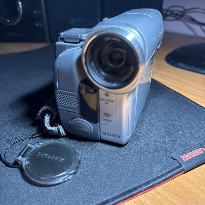 Sony Handycam DCR-TRV33E