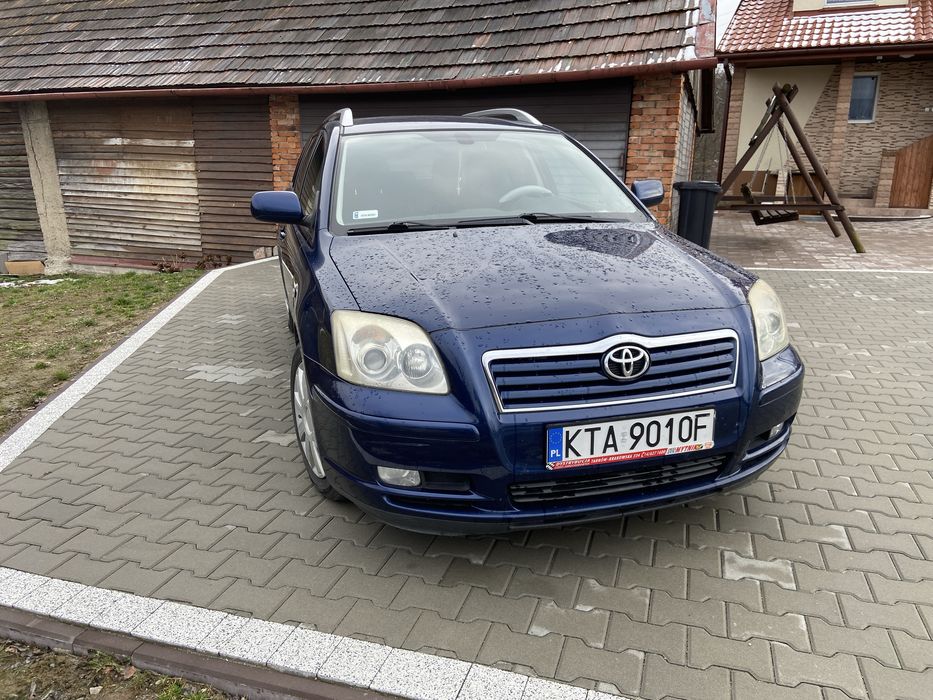 Toyota Avensis Kombi 1.8 Benzyna (129 KM) | Prywatnie