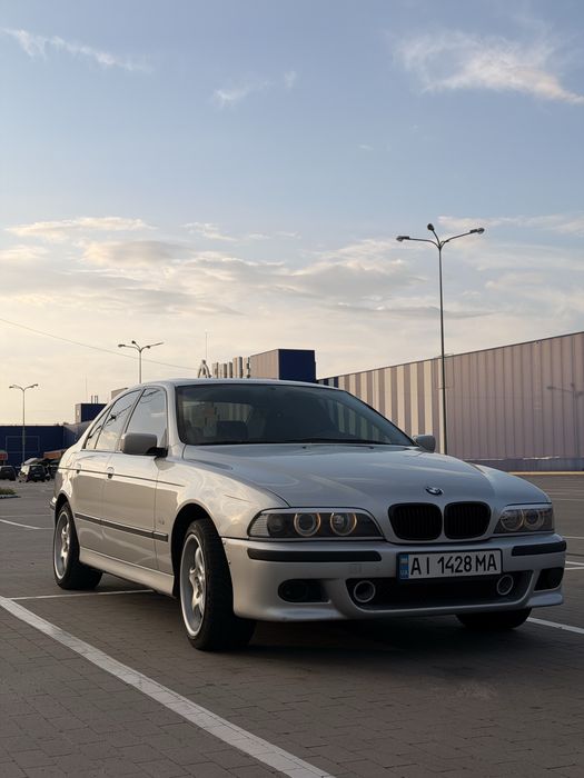 BMW 5-Series E39 1996 m52b28 мкпп