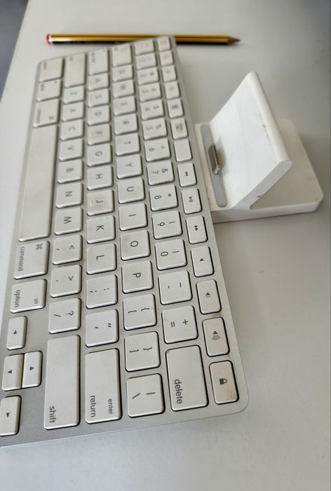 Teclado Apple para usar com iPad ou iPhone
