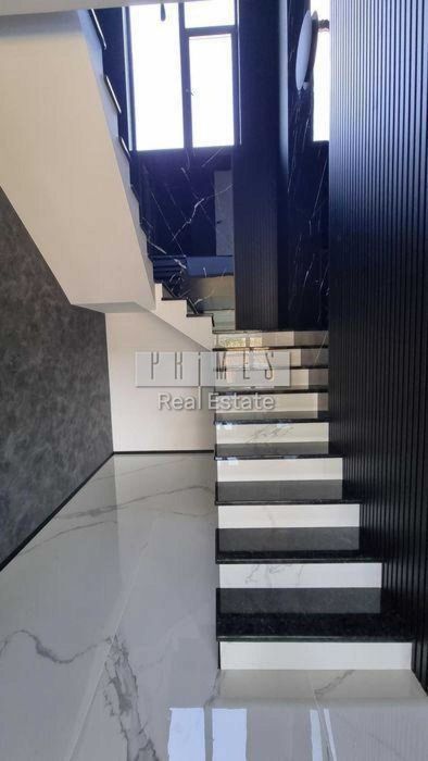 Продажа дома 210м2 в стиле Hi-Tech с ремонтом и техникой, Гатне