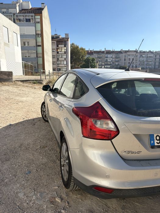 Ford Focus 1.6 TDCi Titanium 2014 | 104.000 km | Cinzento — photo 5