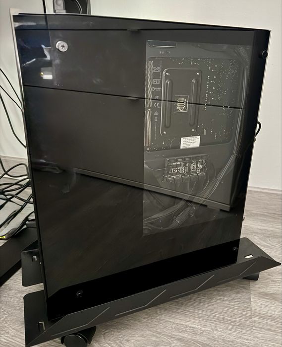 PC Torre Gaming - preço acessível e em bom estado