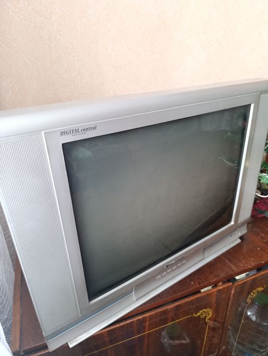 Телевизор на запчасти