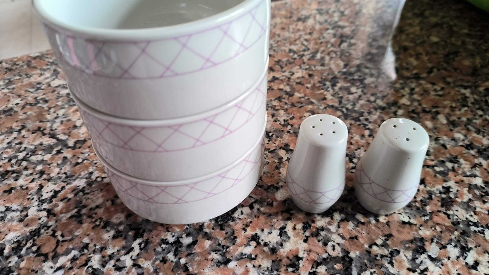 Conjunto de taças, saleiro e pimenteiro SP Coimbra