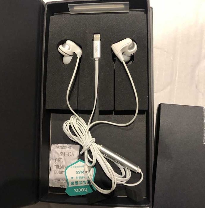 Hoco lightning новые в коробке наушники для iphone