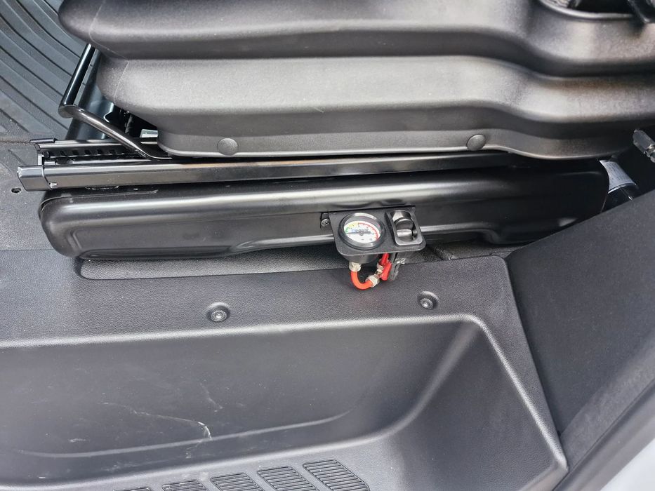 Renault MASTER  Plandeka, automat, winda BAAR,firanka,poduszki z kompresorem,na placu