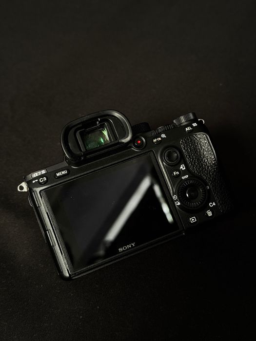 Sony a7iii - Full Frame (com GRIP)