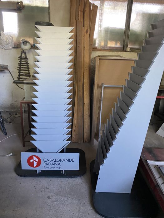 Ekzpozytory na plytki ceramiczne tzw choinka ekspozycja sklepu