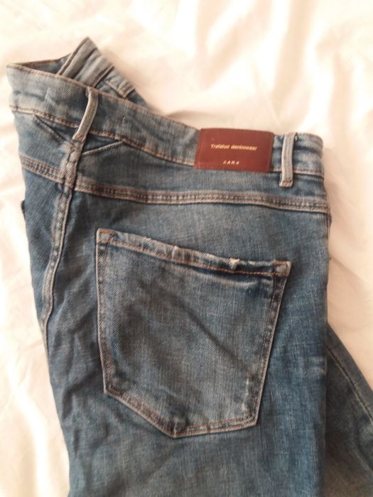 Jeansy   Zara 42.