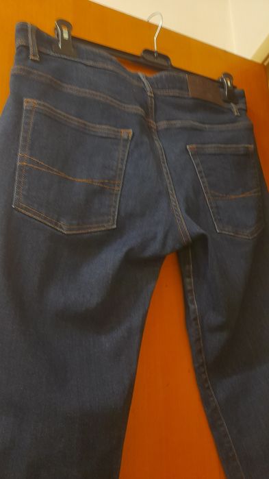 Calças Mr. Blue ganga elástica N.46 - Semi-novas
Usadas 2 vezes.
Porte