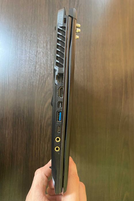 Продам ноутбук MSI GP63 Leopard 8RE