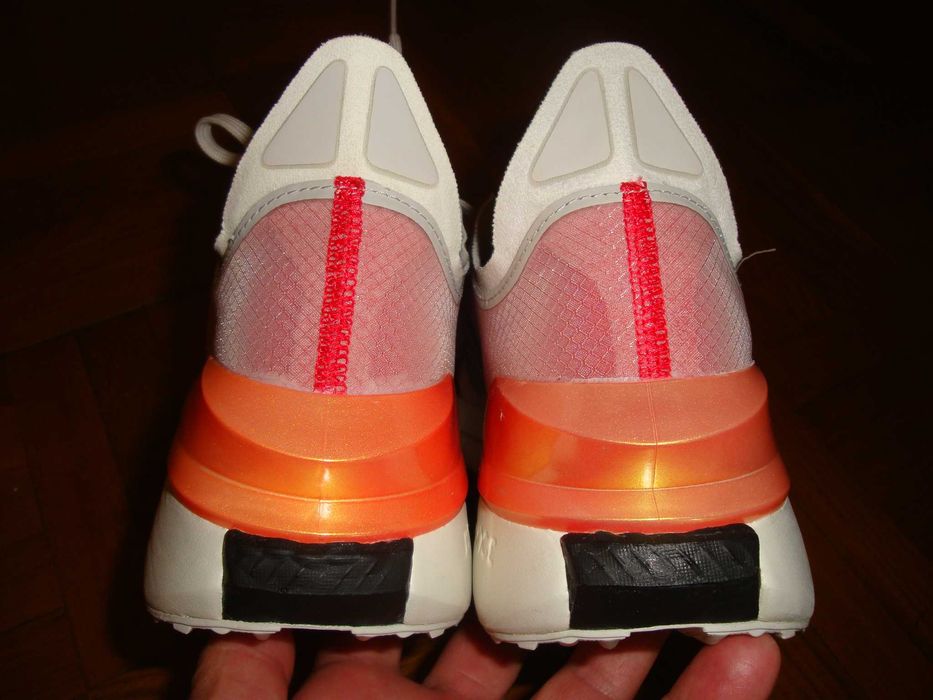 НОВЫЕ Кроссовки ADIDAS , размер 39-39,5 ( 25-25,5 см )