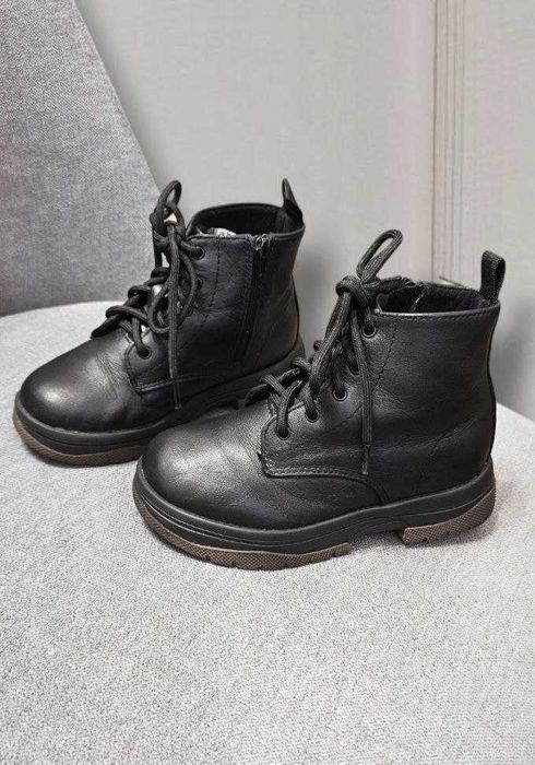 Ботинки черные кожаные Zara, р. 24