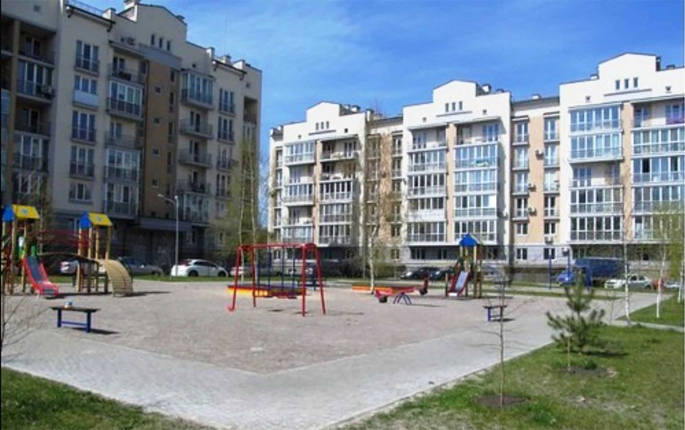 Продаж  4х.кімн. квартири 132м²   вул.Метрологічна ФЕОФАНІЯ
